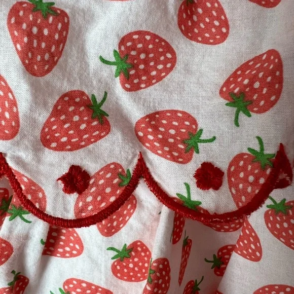 Mini Boden 8-9 year old Strawberry Tiered Dress Scalloped Embroidered Ruffle - Picture 3 of 9